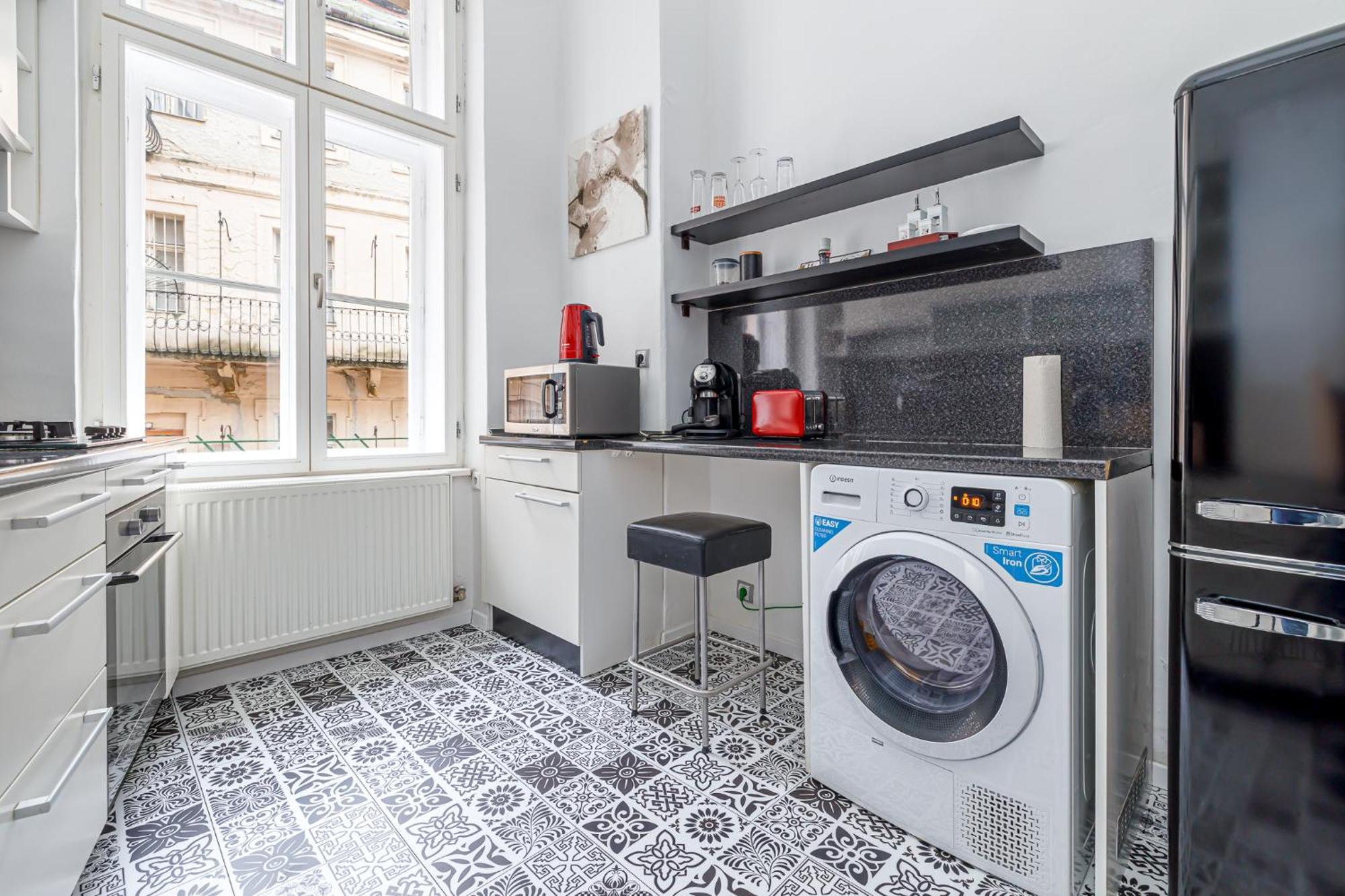 Newly Renovated Apartment In The Old Town Bratislava Exterior photo